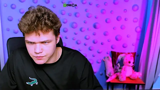 lucas long  online show from December 4, 9:49 am