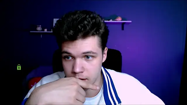 lucas long  online show from November 14, 8:10 pm