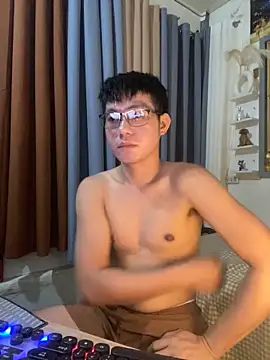 xshyboyx online show from November 23, 2:17 pm