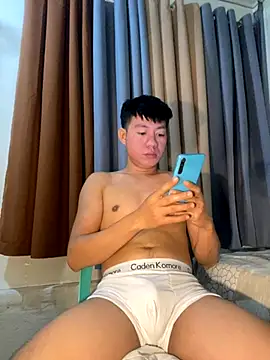 xshyboyx online show from October 3, 5:40 pm