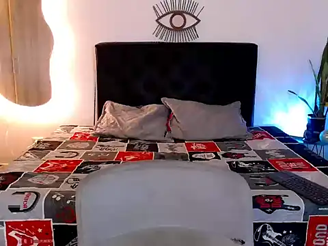 NoahDevil18 online show from October 12, 10:37 pm