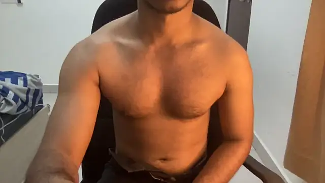 Snapshot of Hotmaskedboi chatting on September 8, 2:49 pm Hotmaskedboi online show from September 8, 2:49 pm