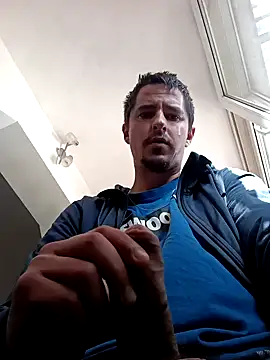 hugecock4u1990 online show from April 22, 6:08 am