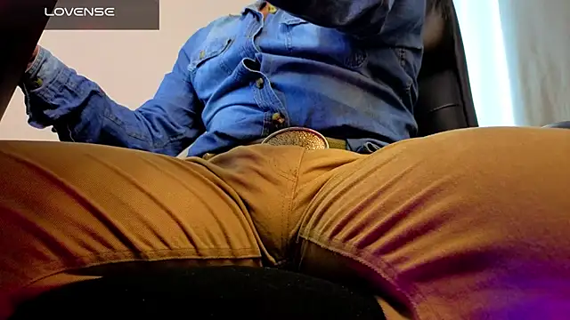 Ernesto-Rodriguez82 online show from April 17, 1:14 pm