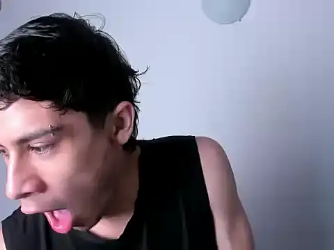 axel davis  online show from November 30, 7:54 am