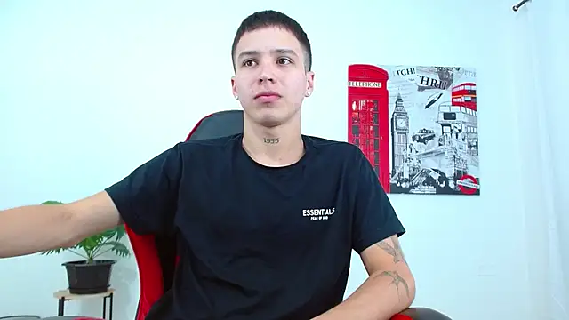 Cumandres18 online show from November 5, 2:19 pm