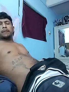 Snapshot of negromaussm chatting on October 31, 9:12 am negromaussm online show from October 31, 9:12 am