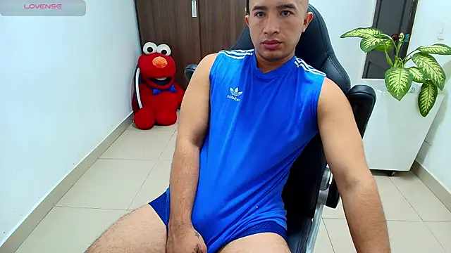 sebastian oconnor77 online show from October 7, 12:42 pm