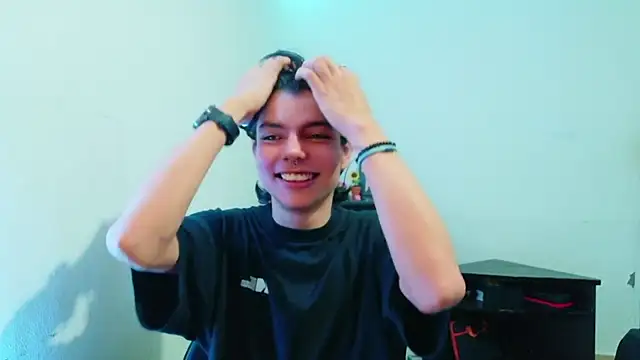 alandelrey57 online show from April 27, 4:20 am