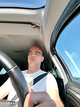 kukica89 online show from April 8, 2:04 pm