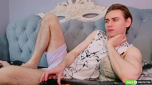 WilliamDyson online show from April 4, 3:47 am