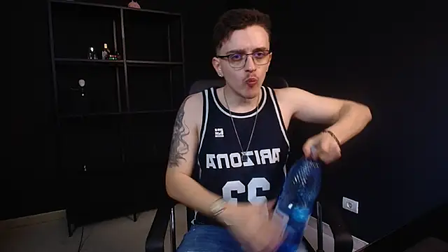 FelixStarkk online show from June 4, 5:24 am