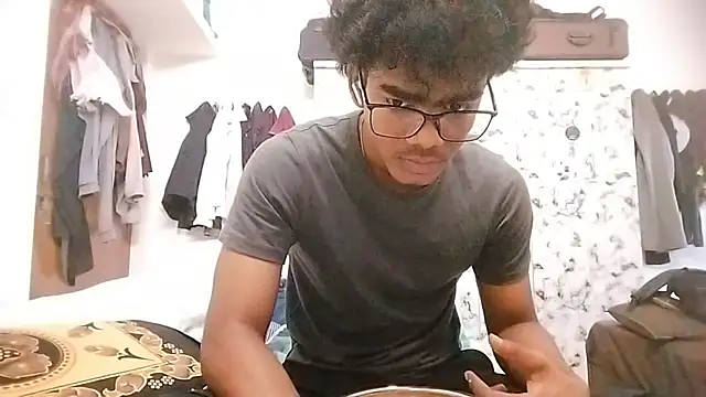 Rahulisagoodguy online show from December 18, 11:39 am