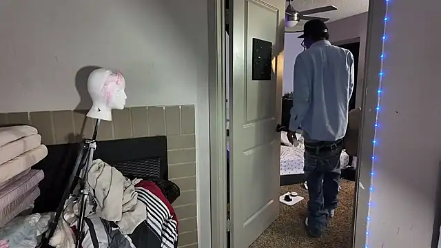 Triggerhappycj100 online show from April 20, 1:19 am