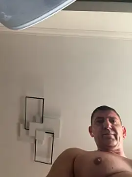 BULLBSX online show from April 21, 8:20 am