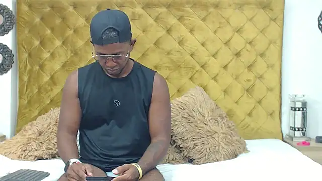 AndyCalifornia1 online show from December 5, 1:07 pm