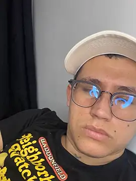 Kurtxxx22 online show from November 18, 3:10 am