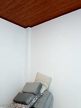 Valois2025 online show from September 28, 3:32 pm