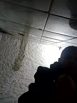 BrenoAvelar online show from December 21, 1:57 am