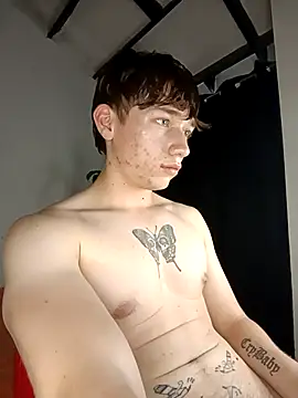 Snapshot of Logan_sixxer chatting on October 18, 9:53 pm Logan sixxer online show from October 18, 9:53 pm