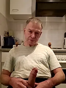 mario7767 online show from December 19, 8:50 pm