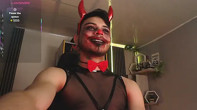 Bastian MCcormick online show from October 31, 12:52 pm