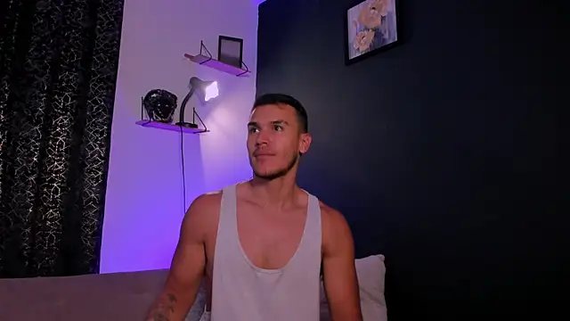 MarkSantozz online show from April 7, 10:10 pm