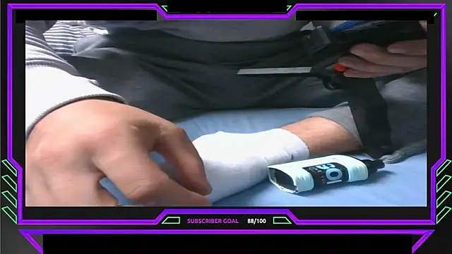 Snapshot of Bony69527g chatting on October 12, 1:27 pm Bony69527g online show from October 12, 1:27 pm