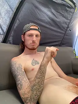 Snapshot of BIGxRED chatting on October 30, 4:08 pm BIGxRED online show from October 30, 4:08 pm