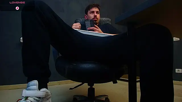 EnzoRace online show from November 7, 6:06 am