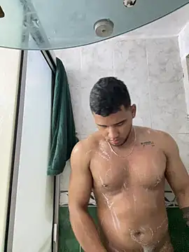 evan hardy online show from February 15, 2:40 am