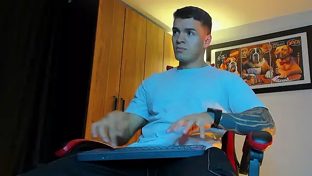 ALPHA DOMINUS  online show from January 9, 4:40 am