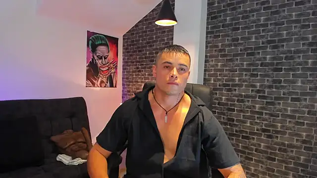 connorsmiith online show from September 9, 4:34 am