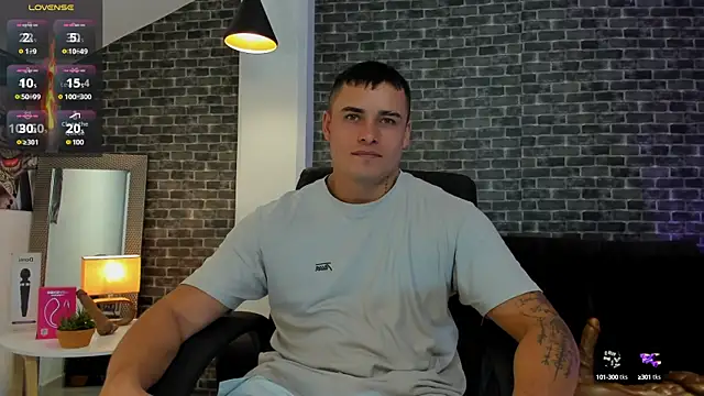 connorsmiith online show from September 15, 12:35 am