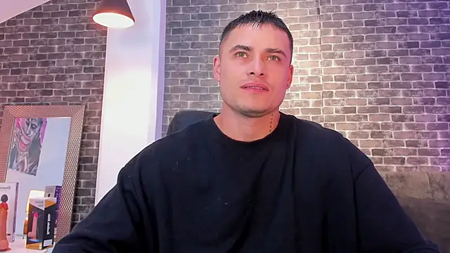 connorsmiith online show from September 30, 11:58 am