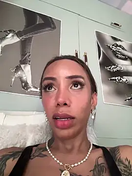 EvianaEvans online show from March 5, 4:09 am