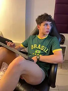 AdrianRinaldi online show from November 22, 9:58 pm