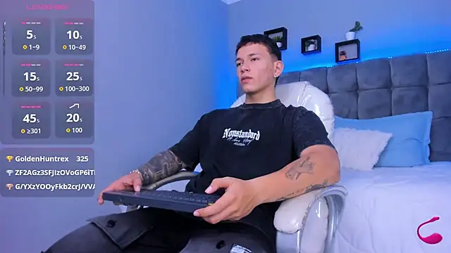 Thomas moon online show from January 8, 1:05 pm