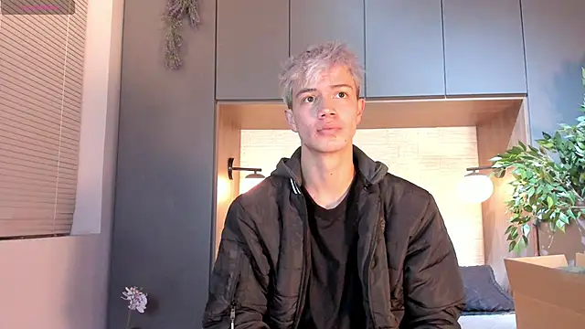 nicktorn online show from December 18, 12:01 pm