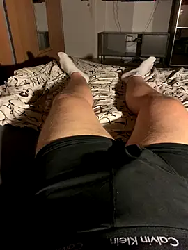 Snapshot of YoungDick004 chatting on October 13, 8:04 pm YoungDick004 online show from October 13, 8:04 pm