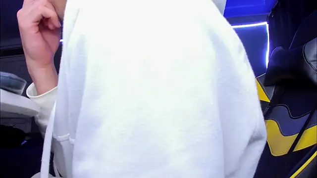 alexgiraldo   online show from October 28, 3:31 am