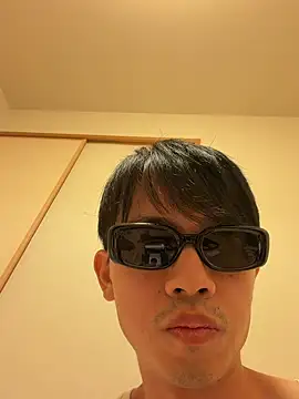 iiiviviii online show from November 1, 4:55 pm