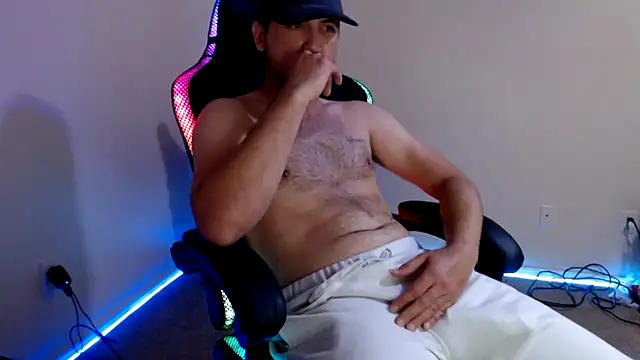 TypicalDepot5 online show from November 7, 12:36 am