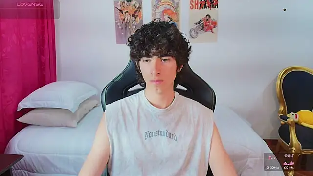 Nude Boy18 online show from July 19, 1:11 am