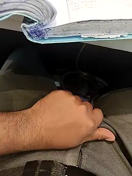 hotboy43339 online show from March 13, 3:47 am