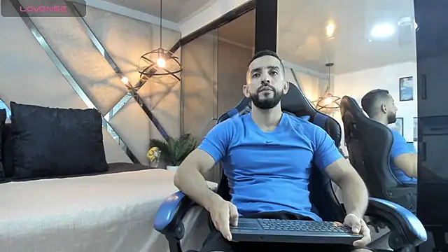 Yiyo10  online show from April 24, 4:26 am