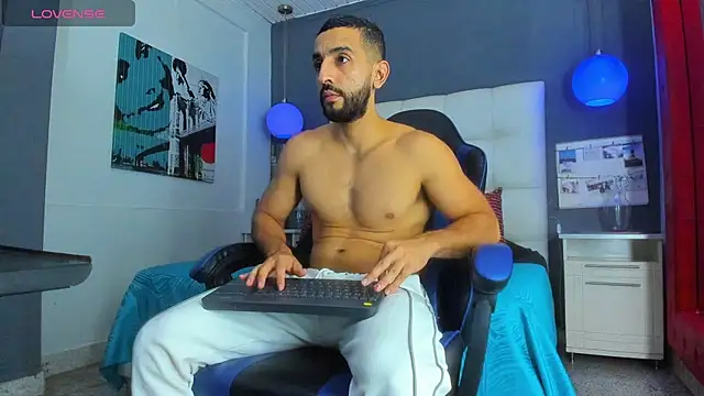 Yiyo10  online show from March 30, 8:54 pm