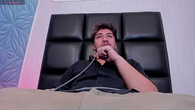 juanmechanic  online show from February 13, 5:24 am