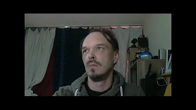 Snapshot of Jenner84 chatting on November 1, 1:26 pm Jenner84 online show from November 1, 1:26 pm