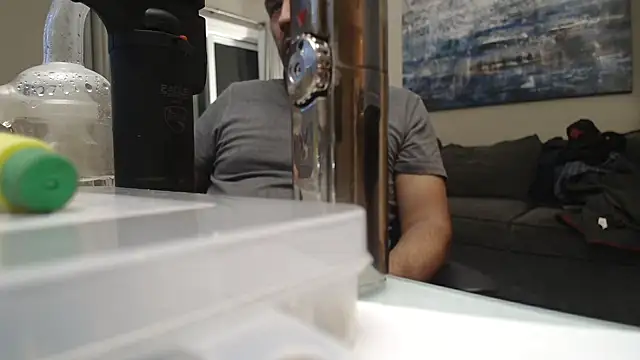 LeeCox online show from March 19, 6:35 am